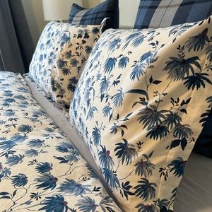 Ralph Lauren, Adelaide Queen duvet cover and shams.